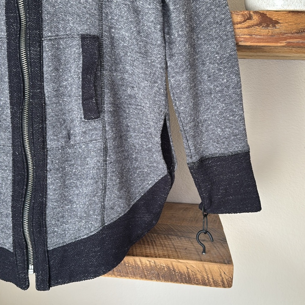 VENUS Tunic Length Zip-Up Hoodie
Jacket, size L - Picture 7 of 16
